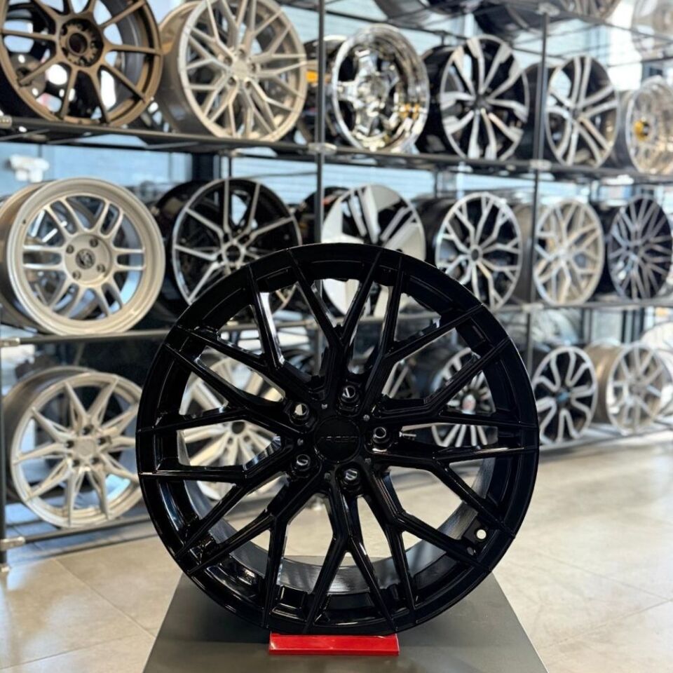 Arceo ARC-19141-33 19 İnç 8.5J 5x120 ET33 72.6 Black Valencia Jant Modeli  (Ön Takım)