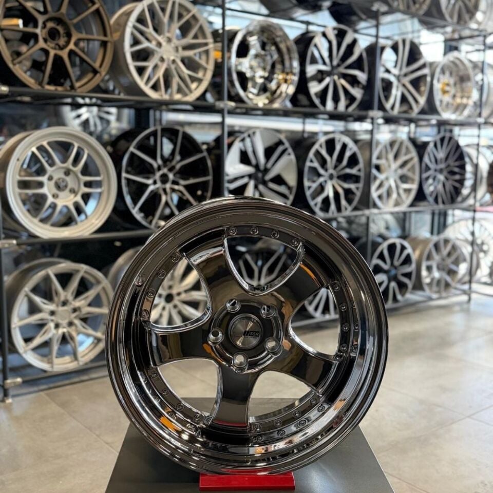 EMR L002-06 18 İnç 9.5J 5x114.3 ET25 73.1 Chrome Jant Modeli (Arka Takım)