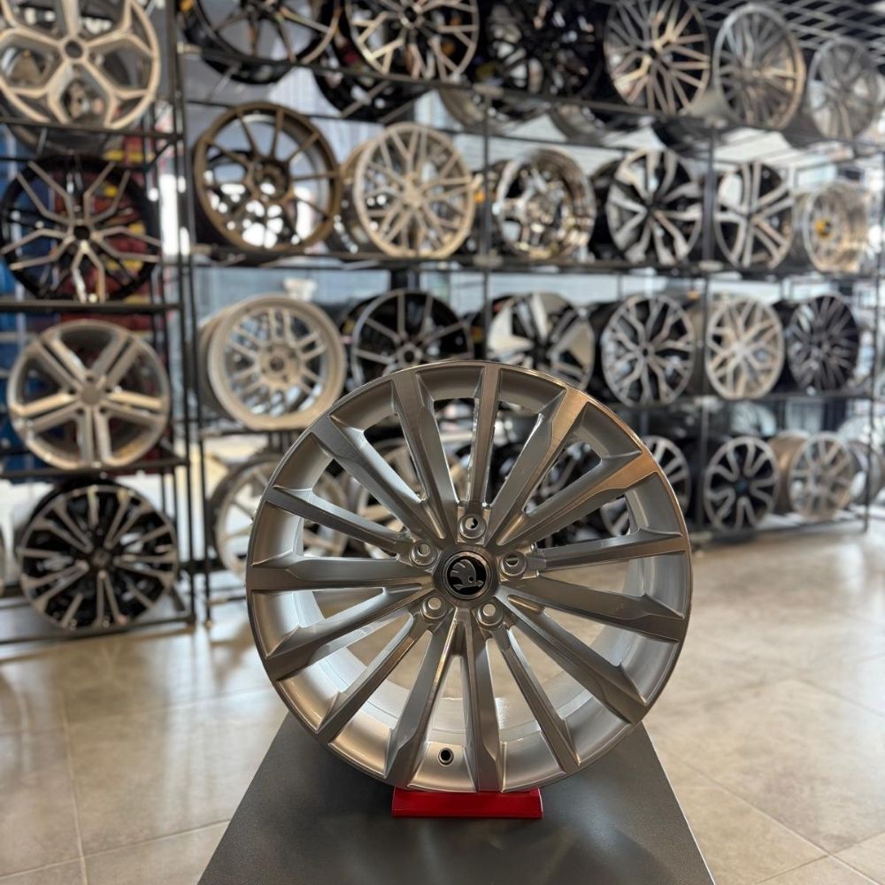 18 İnç 8J 5x112 ET44 57.1 Silver Diamond Jant Modeli (Takım)