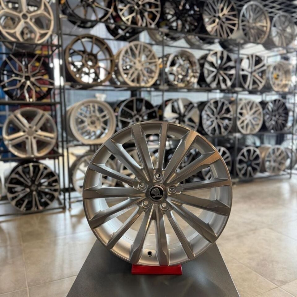 18 İnç 8J 5x112 ET44 57.1 Silver Diamond Jant Modeli (Takım)
